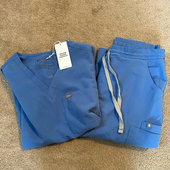 NWT Blue figs set technical collections top XS bottoms XS/P - Picture 1 of 3